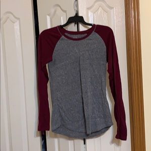 JUSTICE Gray and Maroon baseball tee